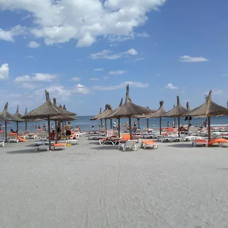 Apartment E&e Mamaia Nord